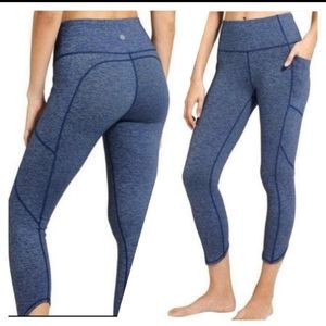 Athleta High Rise Cropped Pixel Chaturanga To Town Leggings Blue Large